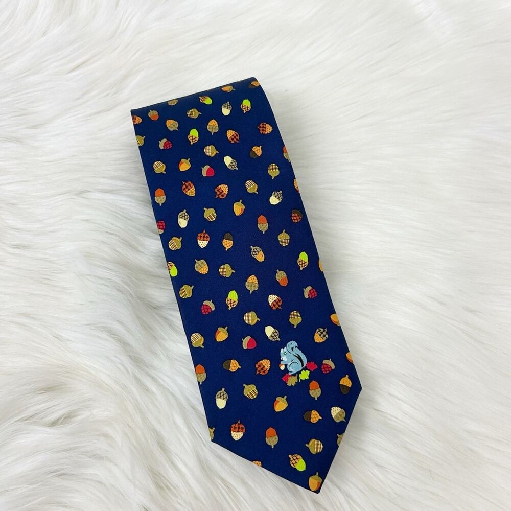 NWT Alynn Neckwear Men’s Silk Acorn Print Tie